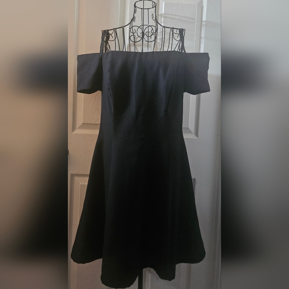 Cachet Off The Shoulder Cocktail Dress